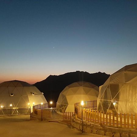 The Rock Camp Petra Hotel Wadi Musa Buitenkant foto