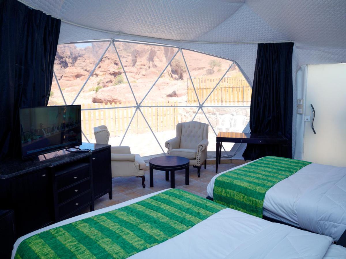 The Rock Camp Petra Hotel Wadi Musa Buitenkant foto